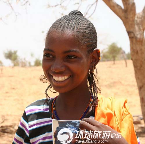 揭秘<em>非洲人</em>的百变发型_云南网